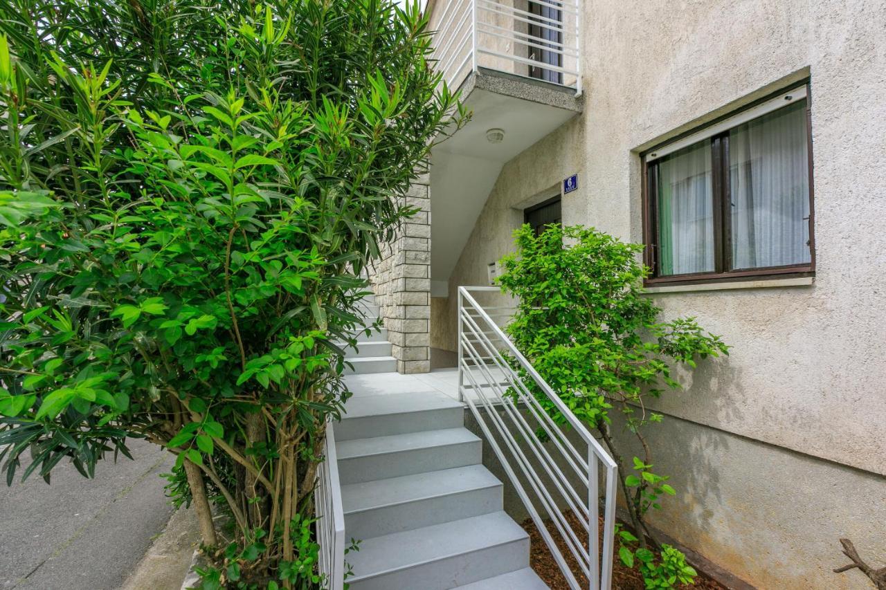 Apartments Zec Selce Exterior photo