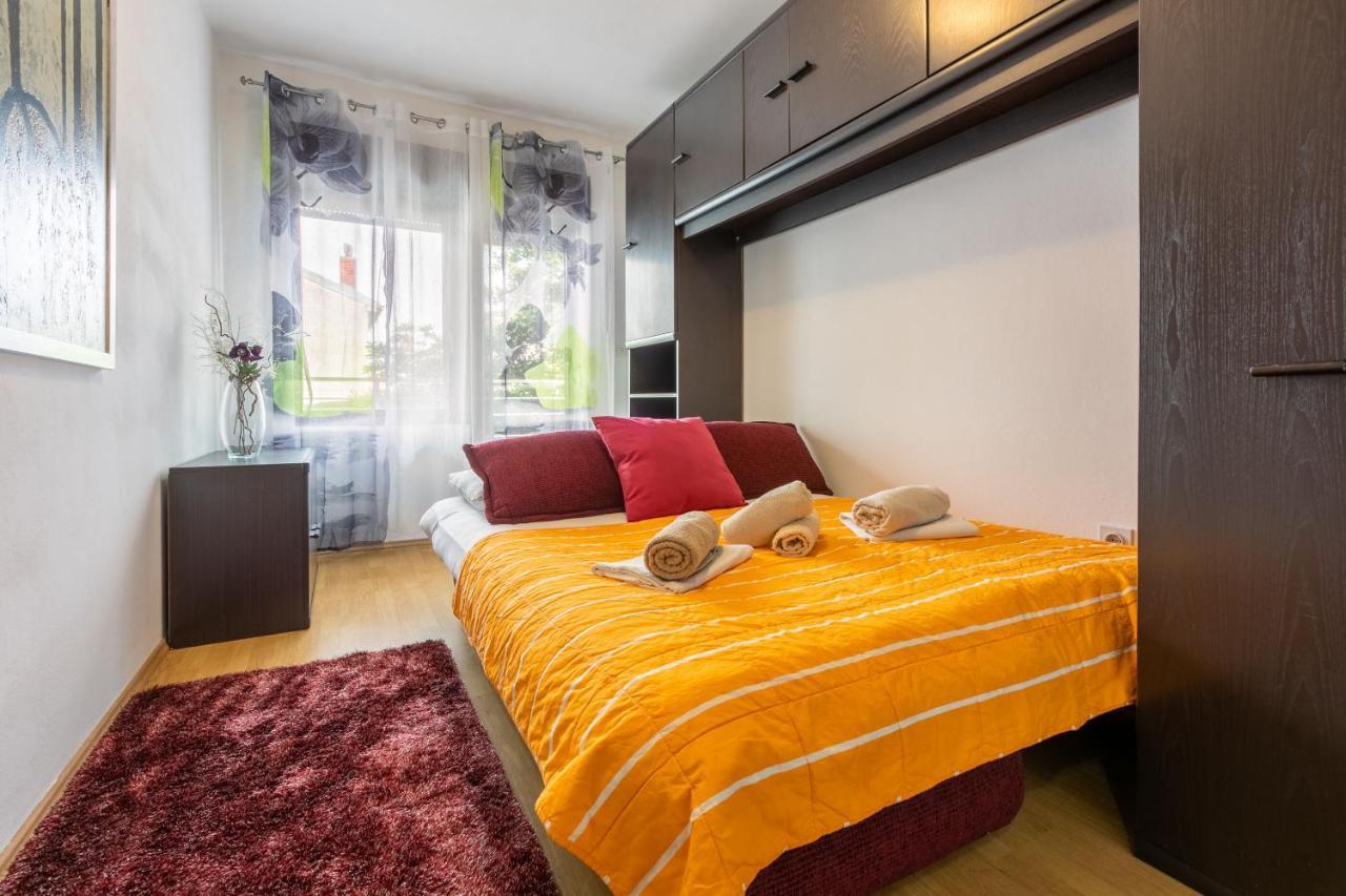 Apartments Zec Selce Exterior photo