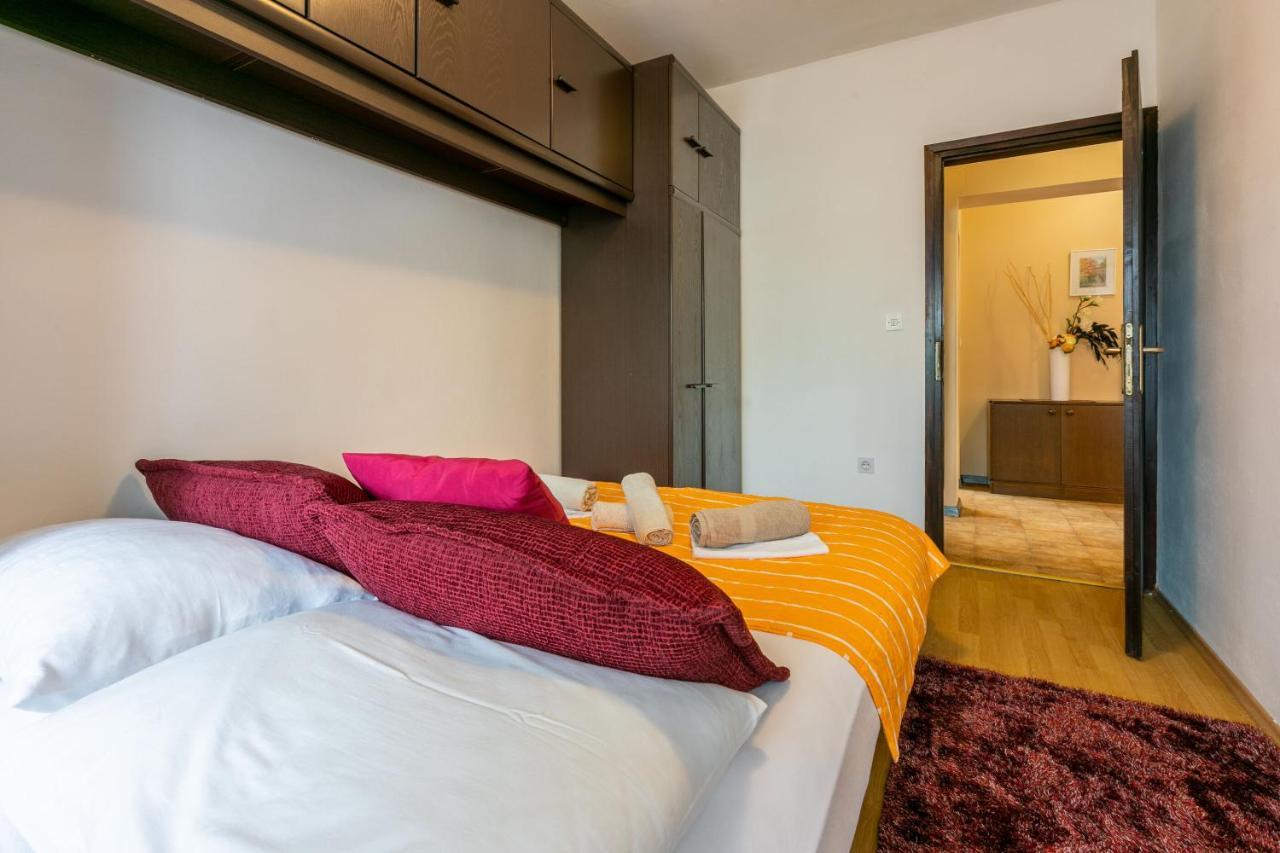 Apartments Zec Selce Exterior photo