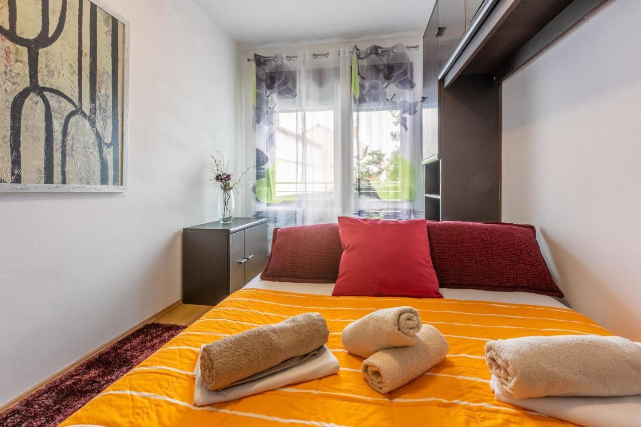 Apartments Zec Selce Exterior photo