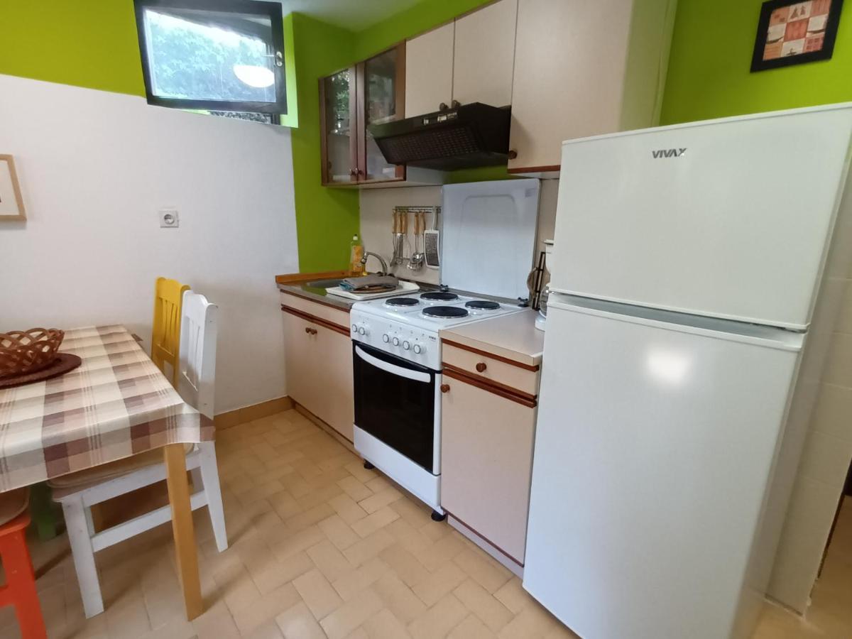 Apartments Zec Selce Exterior photo